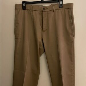 Haggar Men's Brown Chinos 34x29 good condition
